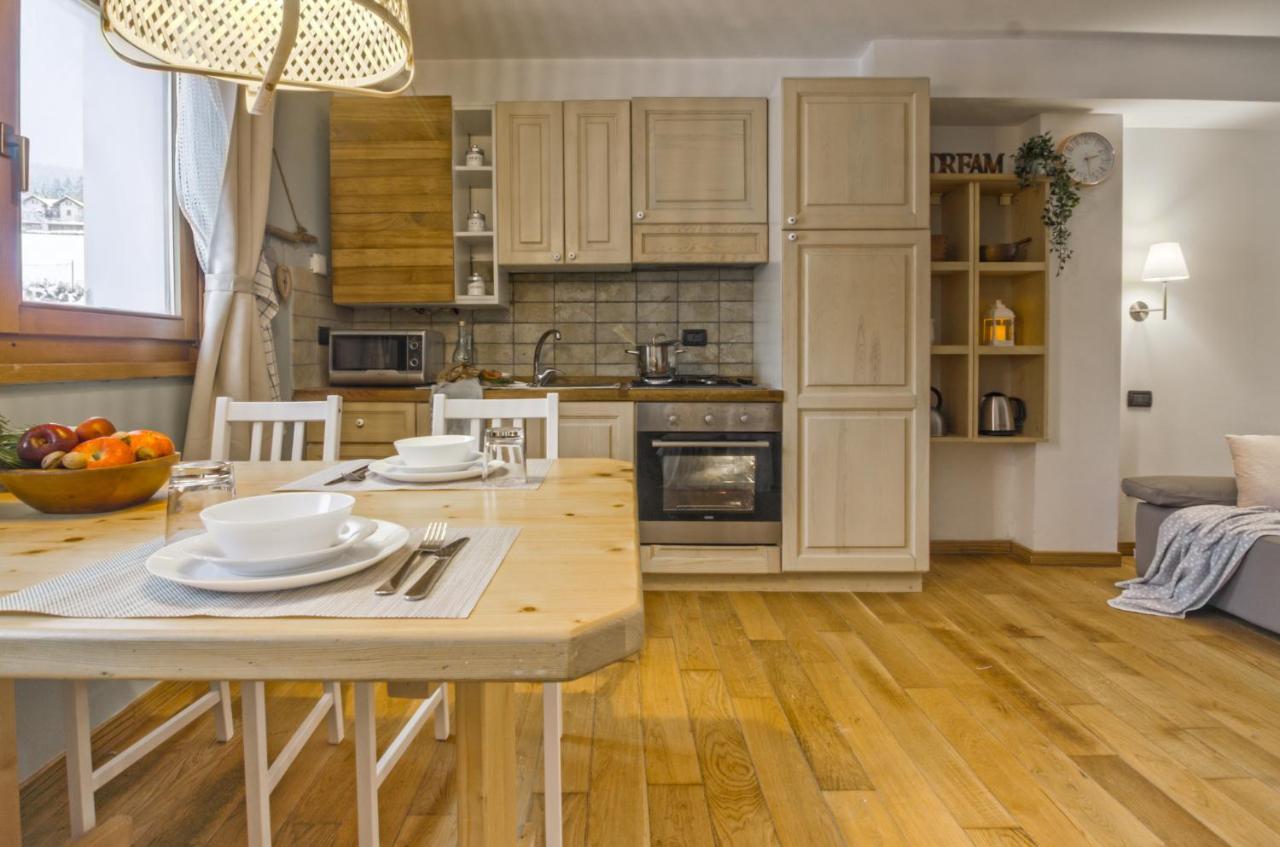 Villa Recla Ronzone Eksteriør billede